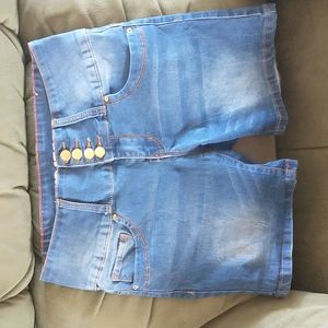 VIP JEAN Long shorts, size 7/8, light blue